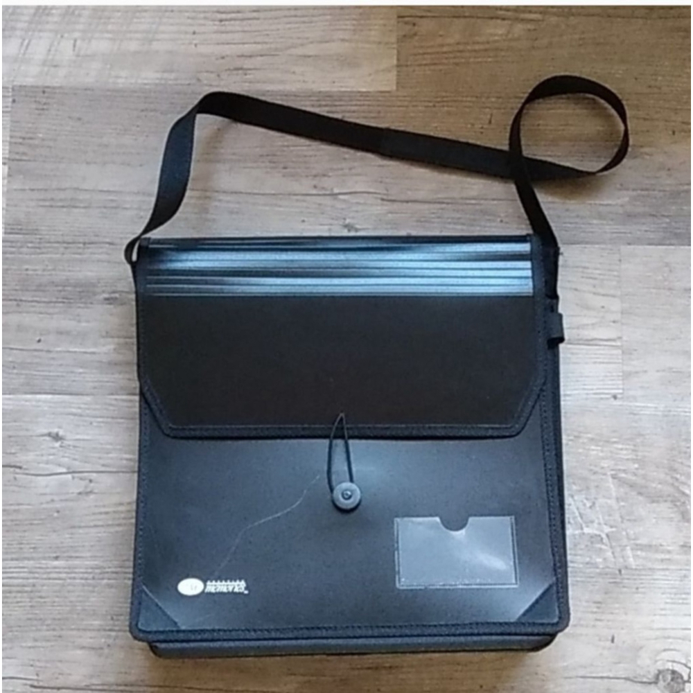 CM Memories Black Expanding Binder Folder with Strap